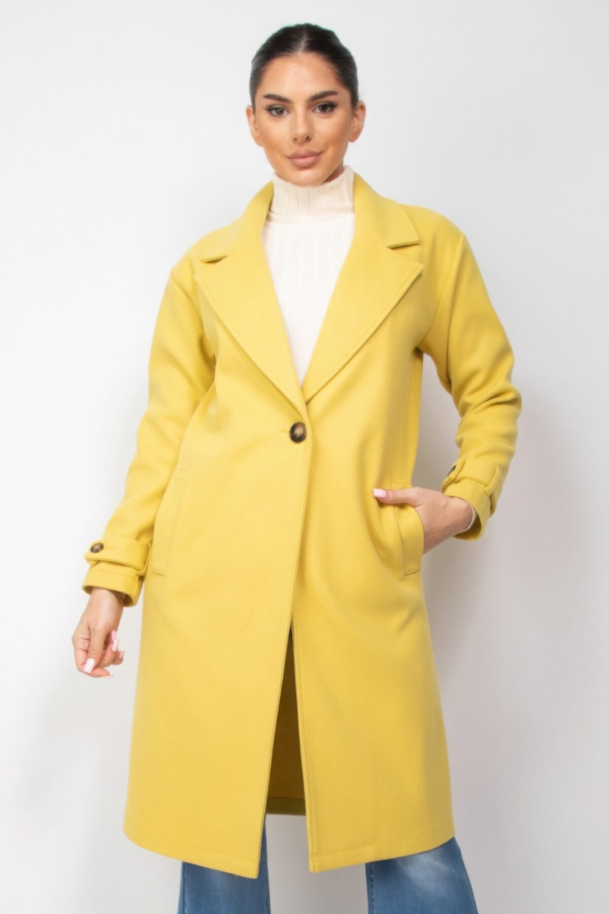 Collar pocketed coat - Image 1