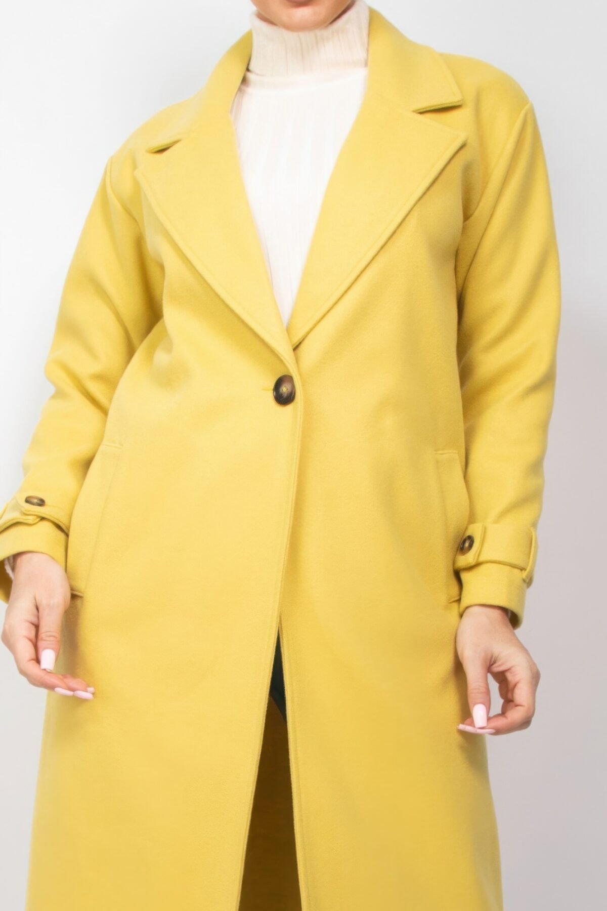 Collar pocketed coat - Image 4