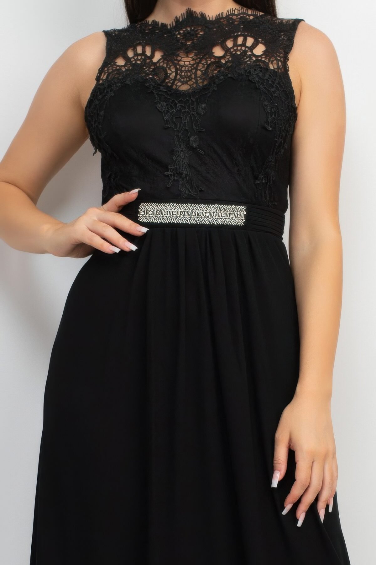 Jewel Waist-tie Lace Maxi Dress - Image 4