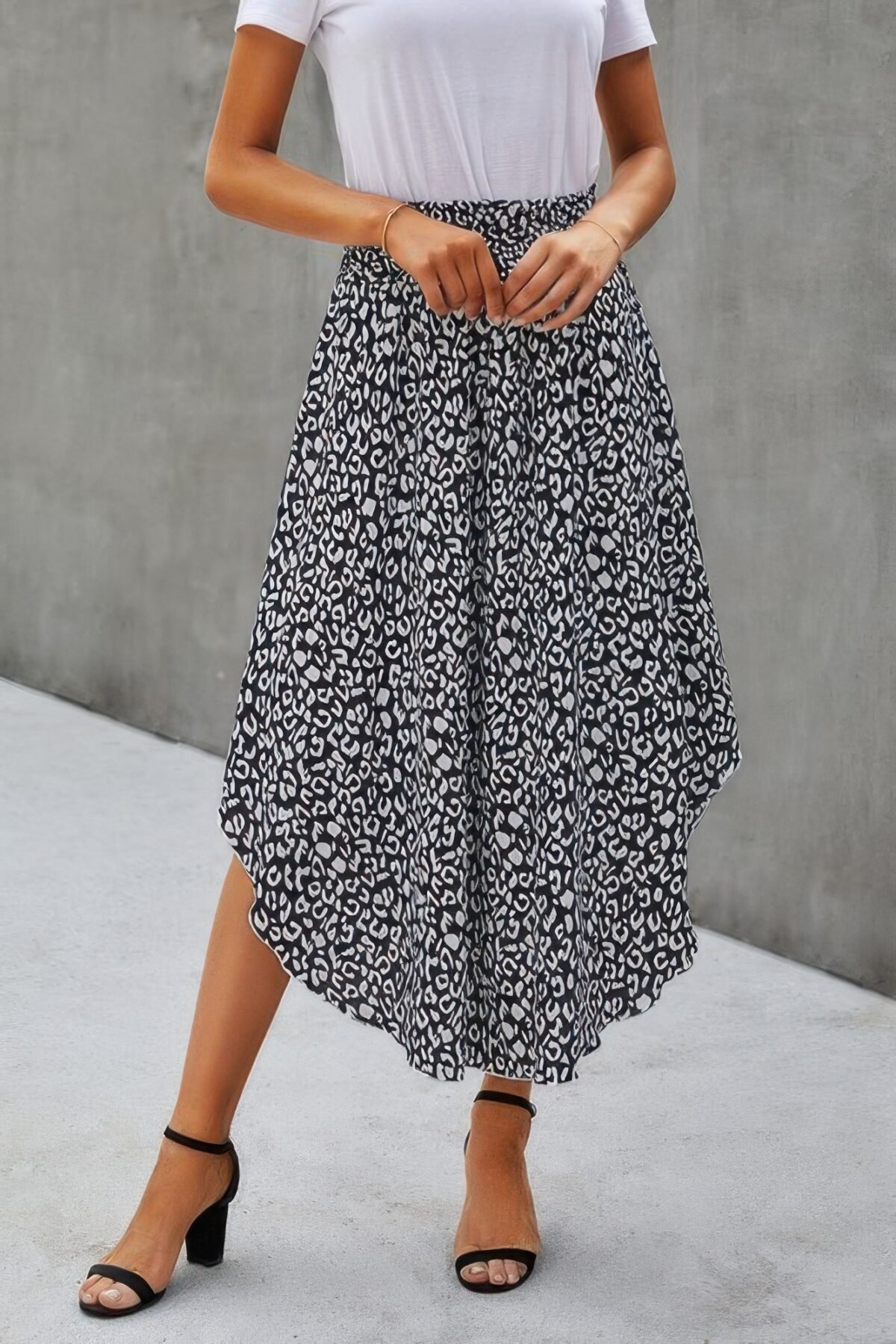 Shirred Waist Asymmetrical Hem Flared Skirt - Image 1