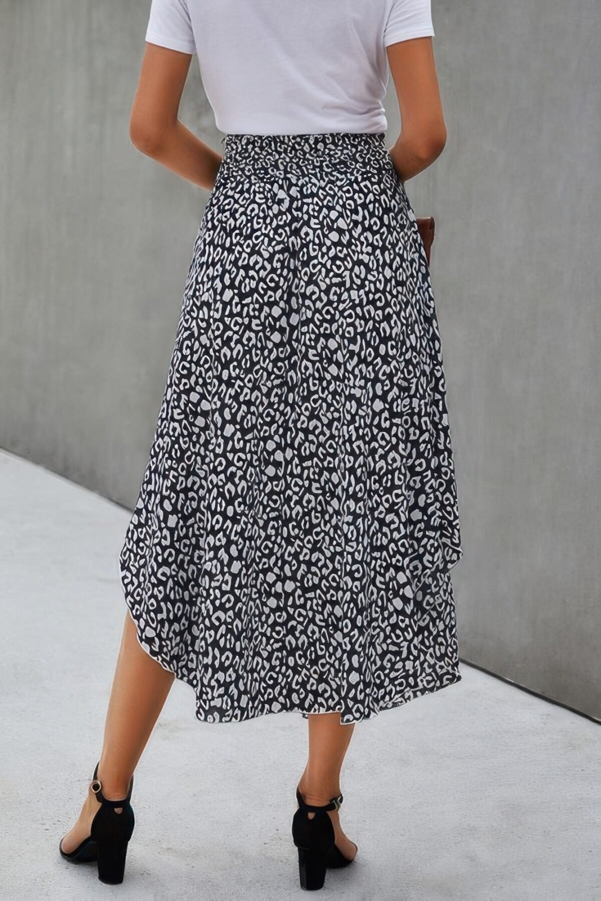Shirred Waist Asymmetrical Hem Flared Skirt - Image 3